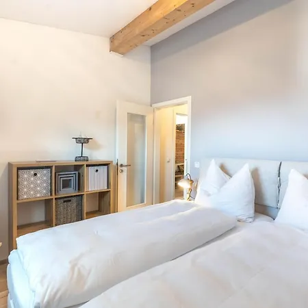 Penthouse 1 *